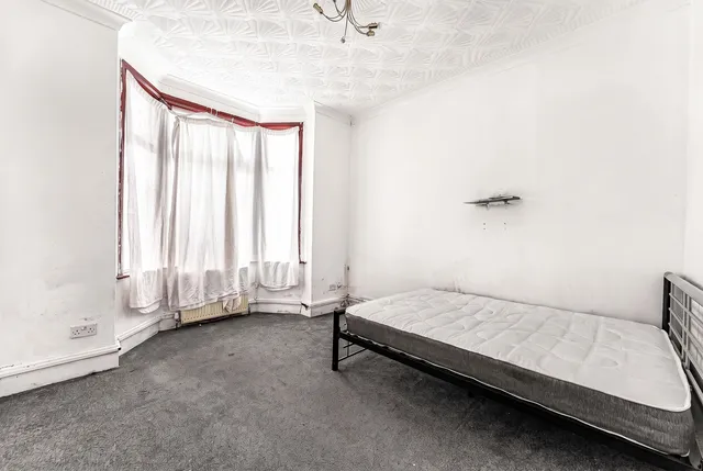 31 Rosebery Avenue, London E12 6PY