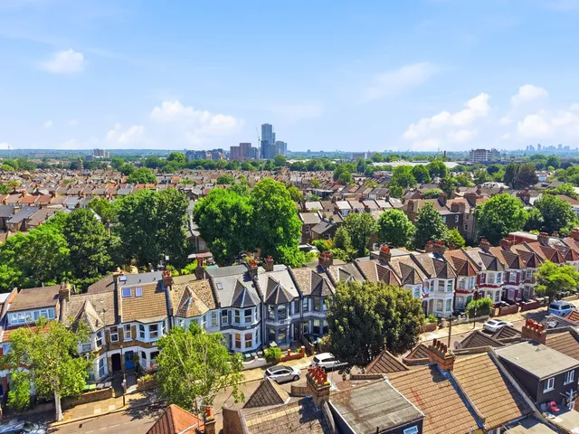 50 Dongola Road, London N17 6EE