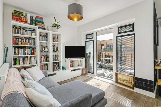 Flat 63, 190 Pointelle House London Road, Wallington SM6 7FW