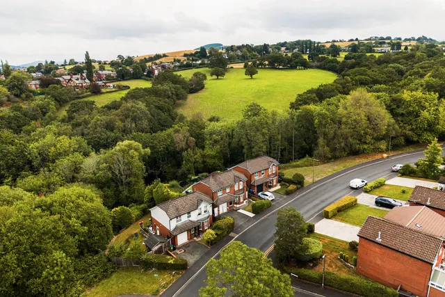 25 Bonington Rise, Marple Bridge SK6 5DW