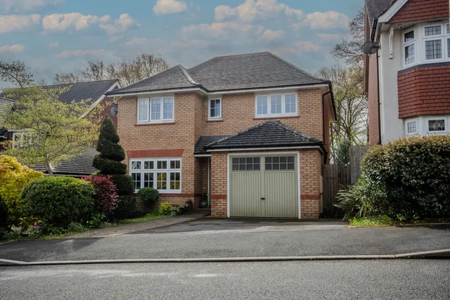 25 Goldsland Walk, Cardiff CF5 6FD