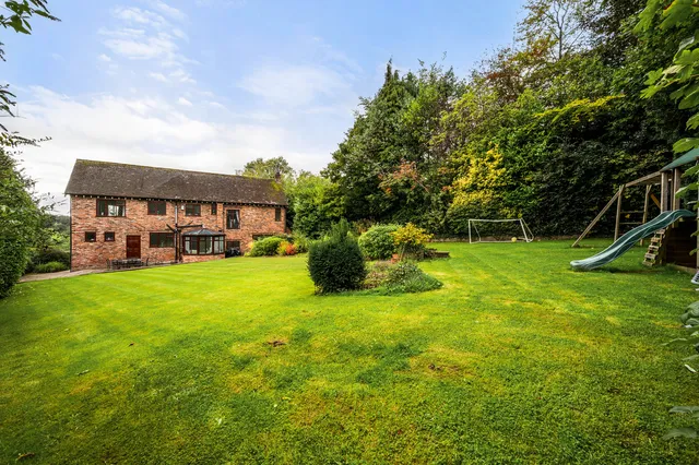 Broadoak 25 Park Road, Disley SK12 2NA