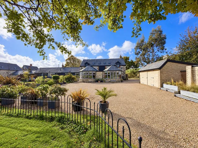 Roslin Farm Roslin Lane, Chillerton PO30 3HG