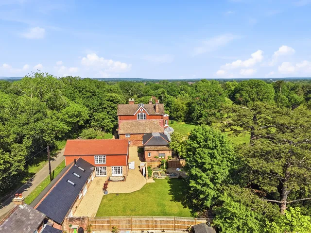 Wrays Coach House Crutchfield Lane, Surrey RH6 0HT