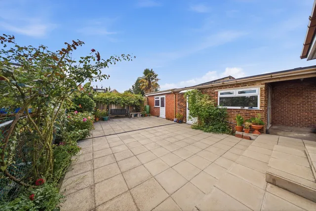 339b Bedfont Lane, Feltham TW14 9SD