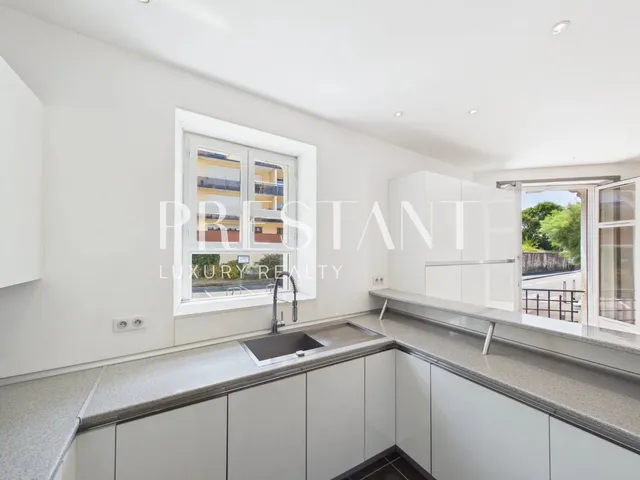 BIARRITZ SAINT-CHARLES – APPARTEMENT de CHARME, TOUT-À-PIED & PARKING