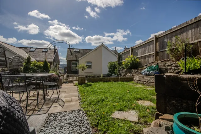 26 Tydfil Road, Caerphilly CF83 8EF