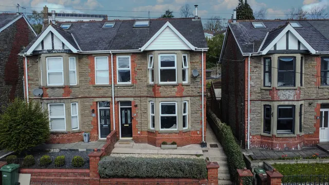 26 Tydfil Road, Caerphilly CF83 8EF
