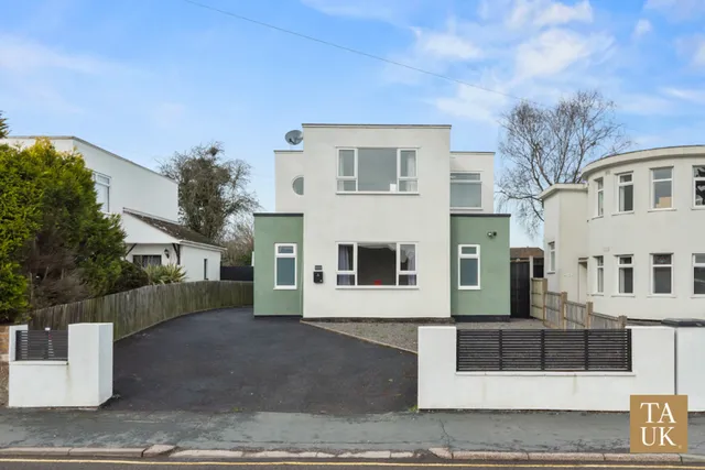 Greenways Grove Street, Telford TF2 9JJ