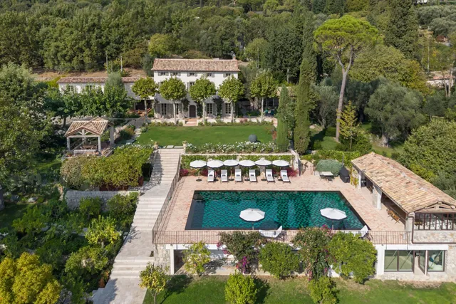 Stunning bastide with glorious views