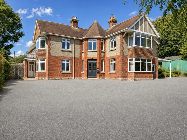 80 Watergate Road, Newport PO30 1XP