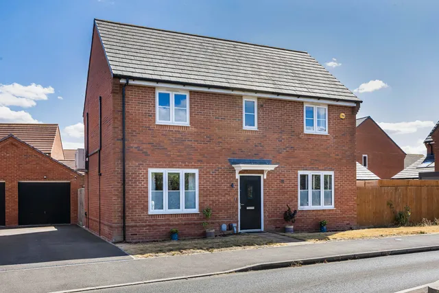 17 Beke Avenue, Reading RG2 9UW