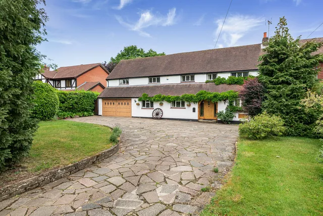 Lavender Cottage Green Lane, Kingswood KT20 6TJ