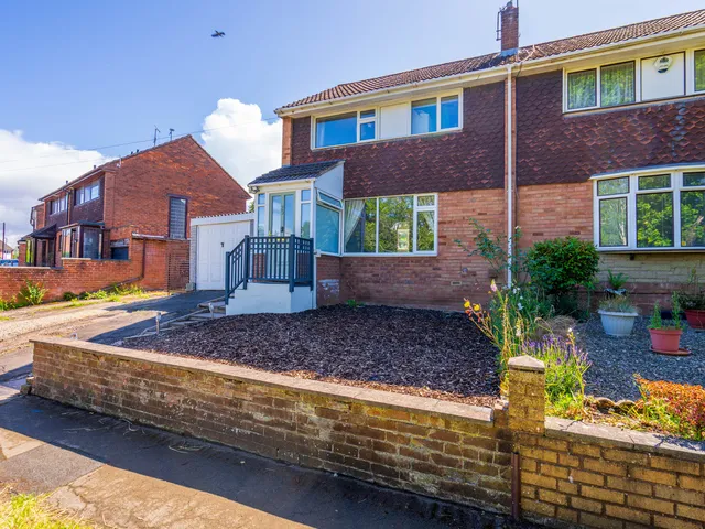 29 Comberton Park Road, Kidderminster DY10 3DY