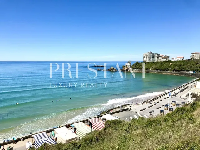 BIARRITZ – Côte des Basque – Architect-designed 5-room house with ocean view