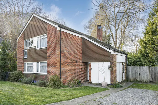 14 Ashurst Close, Kenley CR8 5DH