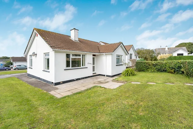 21 Penvale Close, Camborne TR14 0QP