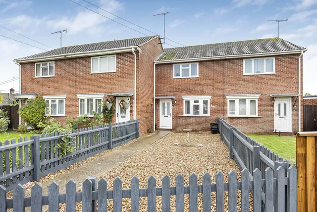 34 Pinckneys Way, Salisbury SP4 8BU