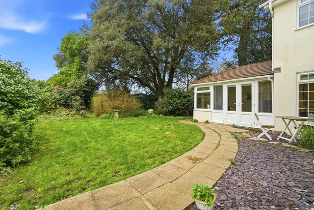 Wingfield Lodge, 1 Wingfield Avenue, Highcliffe BH23 4NR