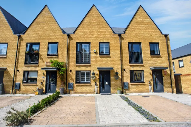 30 Cresswell Road, Swanscombe DA10 0FD