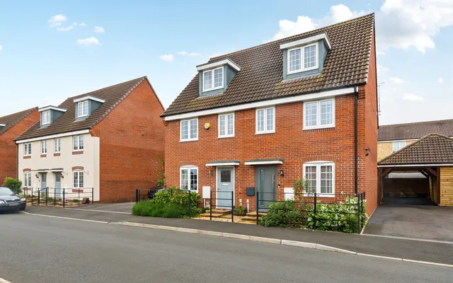 22 Newall Road, Melksham SN12 6XH