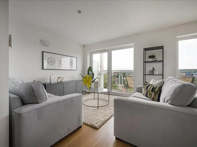 145 Penstone Court, Cardiff CF10 5NP