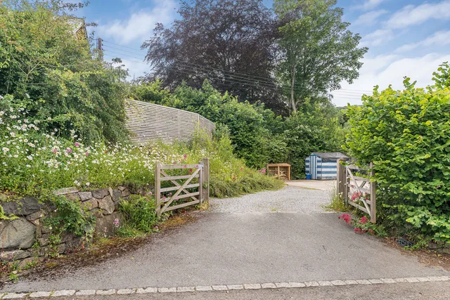 Hawthorns Butts Lane, Exeter EX6 7NN