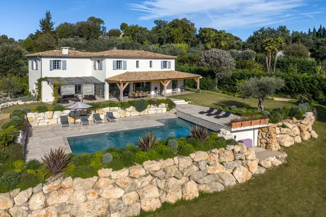 Villa in Roquefort Les Pins, French Riviera