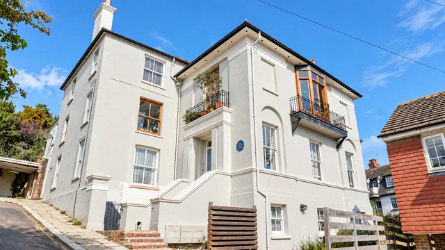 Westhill House Exmouth Place, Hastings TN34 3JA