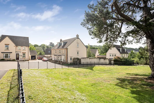 70 Lower Trindle Close, Newton Abbot TQ13 0FB