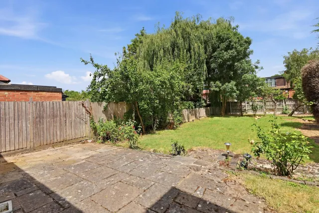 39 Chigwell Park Drive, Chigwell IG7 5BD