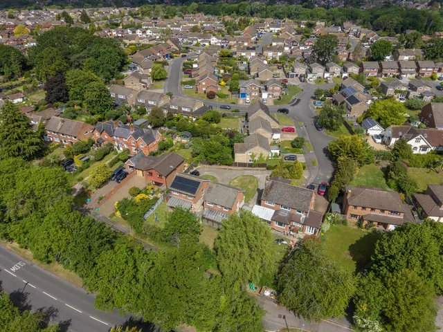 34 Loxwood, Reading RG6 5QZ