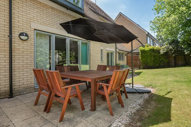 6 Caterham Court, Caterham CR3 6FF