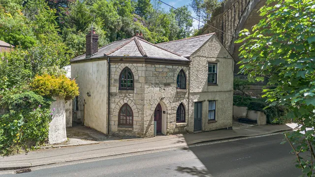 74 Bodmin Road, St. Austell PL25 5AG