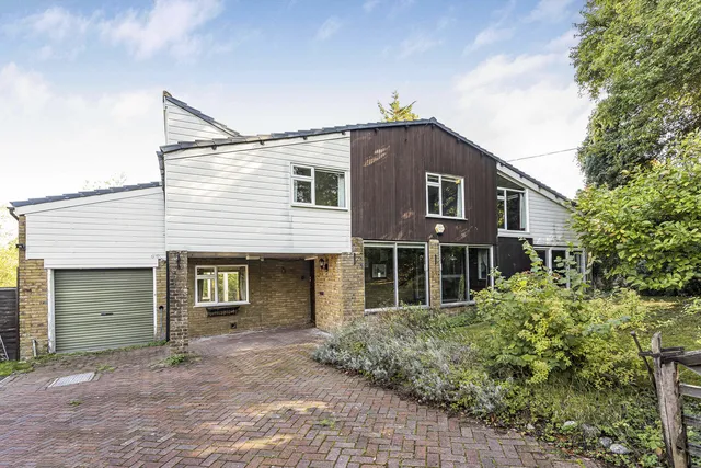 Poultersfield Ricketts Hill Road, Westerham TN16 2NB