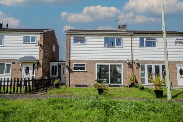 36 Yr Hendre, Nantgarw CF15 7TG
