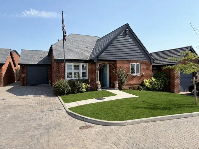9 Jennings Close, Bognor Regis PO21 4FE