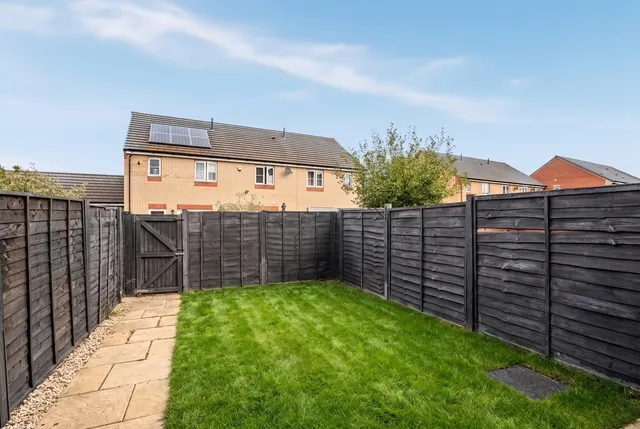 37 Brooklands Way, Bourne PE10 9GW