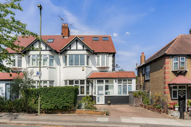 27 Meadow Drive, London NW4 1SD
