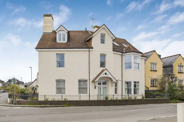 8 Dartmoor Court, Newton Abbot TQ13 9FG
