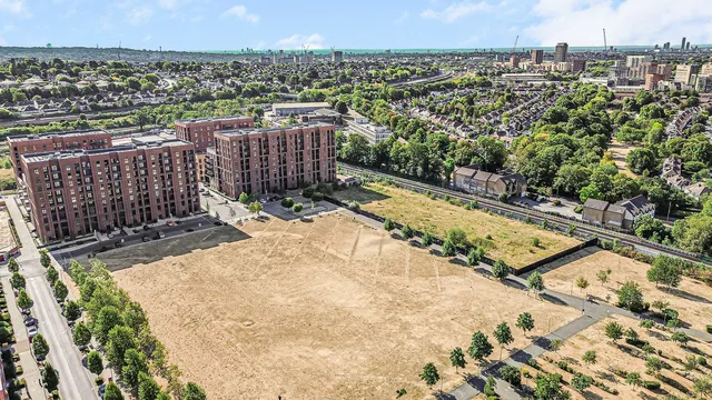 53 Lismore Boulevard, London NW9 4DE
