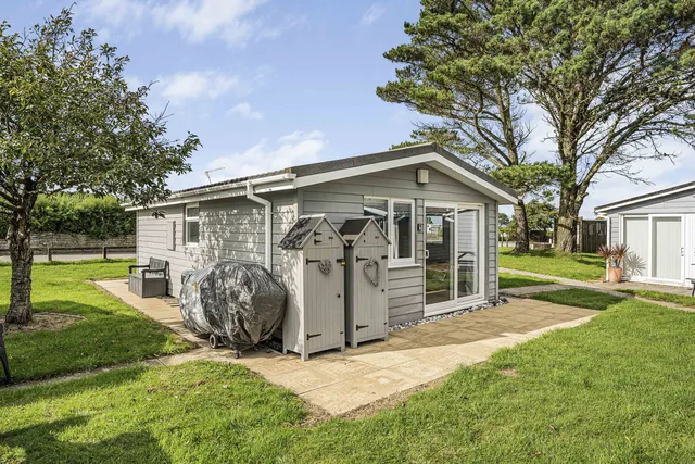 Chalet 124 Atlantic Bays Holiday Park, Padstow PL28 8PY