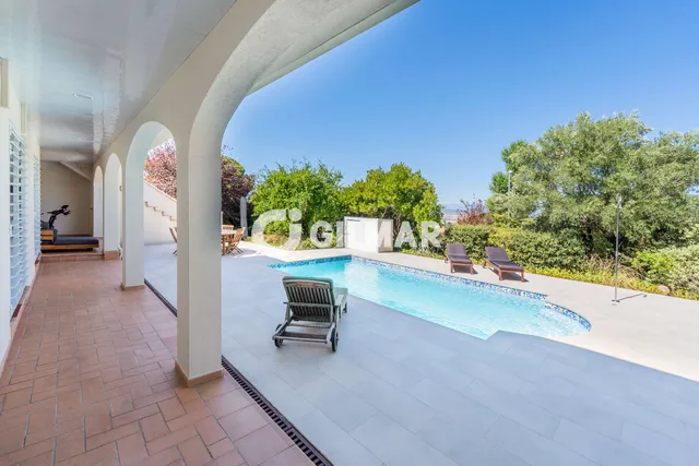 Villa in EL CASAR, Madrid