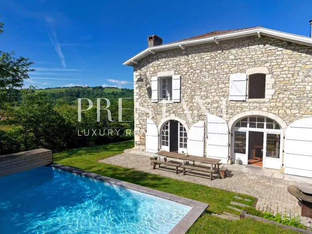 Seven hectares. Ten bedrooms. Thirty-five minutes from Biarritz.