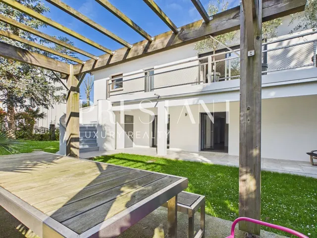 Family House - Fully renovated - 213m² Anglet