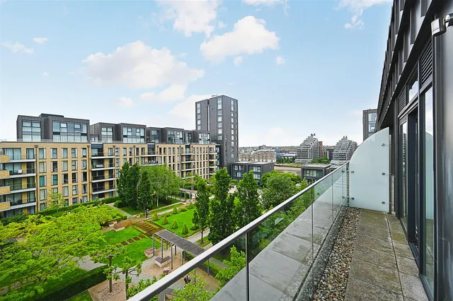 Ravensbourne Apartments, 5 Central Avenue, London SW6