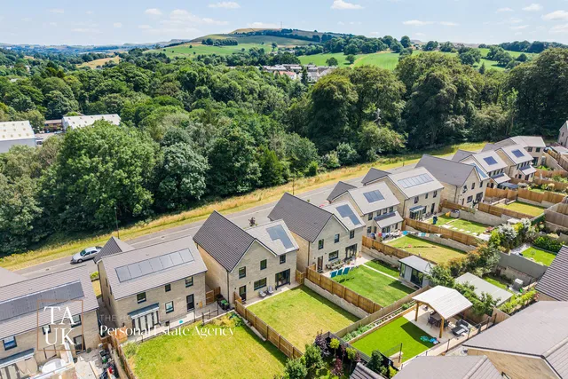 42 Overton Lane, High Peak SK23 7GU