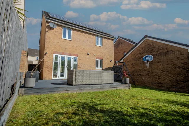 45 Drum Tower View, Caerphilly, Caerphilly CF83 2XW