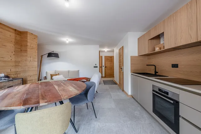 Apartment in Morzine, French Alps / Lakes
