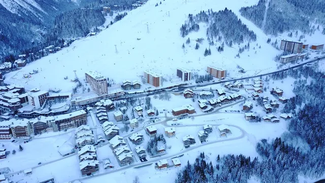 Apartment in Courchevel, French Alps / Lakes